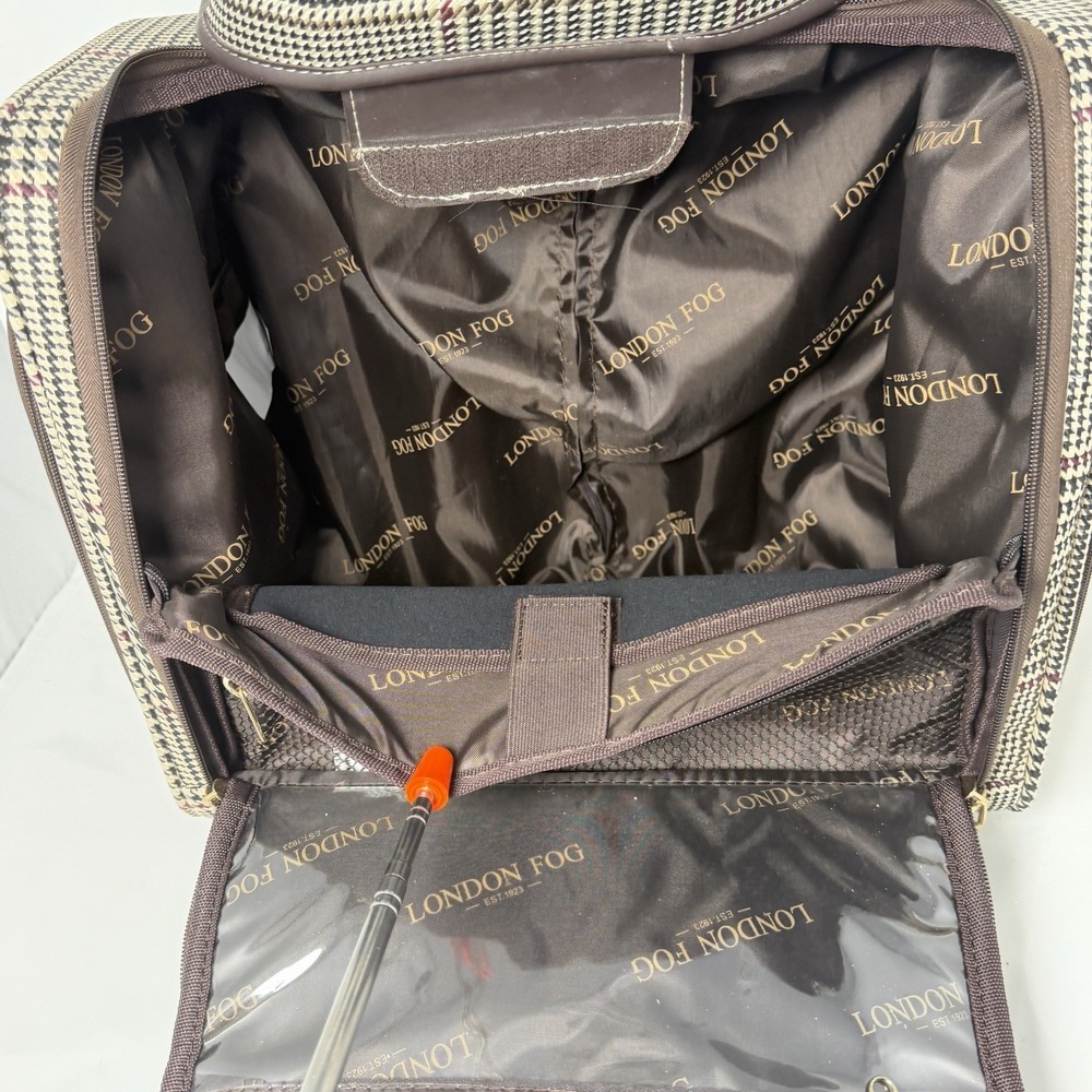 London Fog Under the Seat Carryon Sheffield Roller Bag Black 15IN Small Suitcase - Picture 12 of 16
